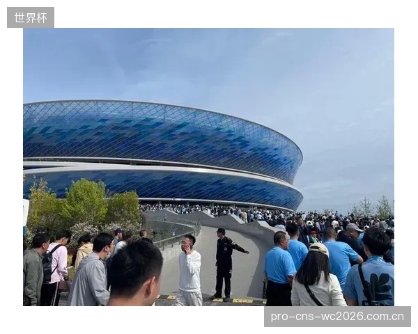 大连梭鱼湾专业足球场建设突破：后张法预应力技术怎样与低收缩配比结合以抵消结构应力